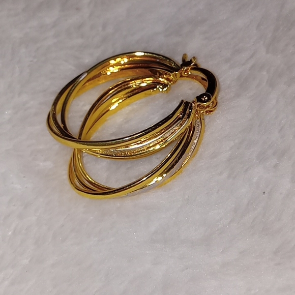 SALE Gold and silver layer fashion hoops - Picture 3 of 3